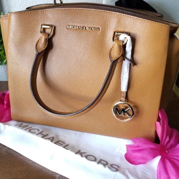 michael kors maxine medium satchel